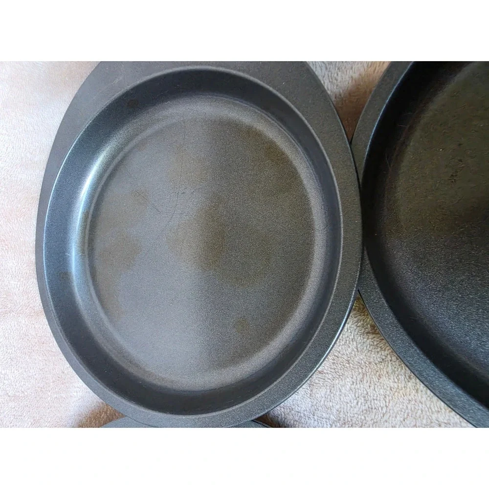 Wilton Easy Layers 6 Inch Round Cake Pan Set of 4 Non-Stick Steel Gray